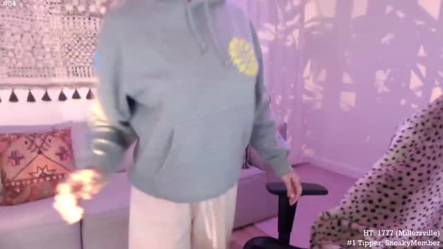 Gallery image thumbnail from Marie's myfreecams stream on, 11/18/2022, 06:19 image 14 of 20