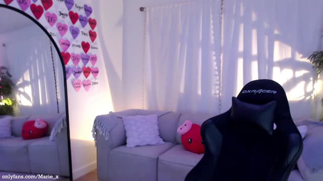 Gallery image thumbnail from Marie's myfreecams stream on, 02/02/2023, 06:17 image 19 of 20