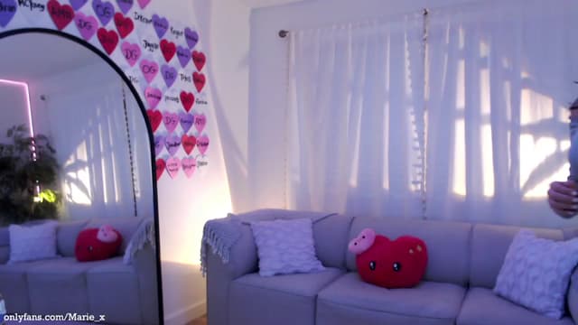 Gallery image thumbnail from Marie's myfreecams stream on, 02/03/2023, 24:39 image 19 of 20