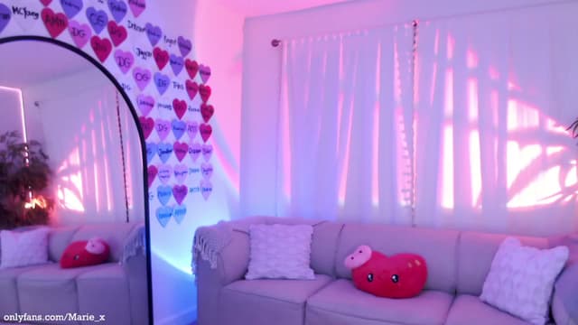 Gallery image thumbnail from Marie's myfreecams stream on, 02/08/2023, 06:47 image 10 of 20
