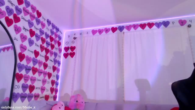 Gallery image thumbnail from Marie's myfreecams stream on, 02/25/2023, 06:54 image 19 of 20