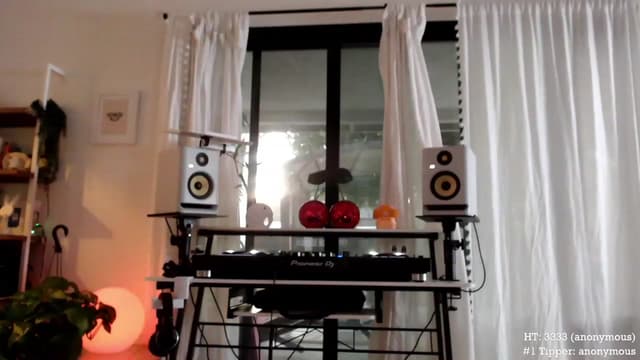 Gallery image thumbnail from Marie's myfreecams stream on, 11/14/2023, 01:12 image 4 of 20