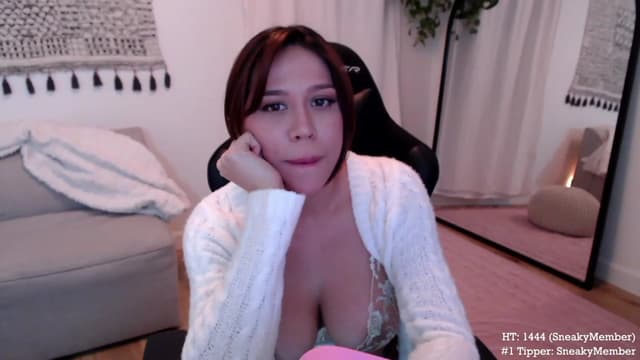 Gallery image thumbnail from Marie's myfreecams stream on, 01/10/2024, 05:56 image 8 of 20