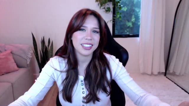 Gallery image thumbnail from Marie's myfreecams stream on, 03/08/2024, 03:05 image 1 of 20