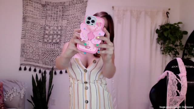 Gallery image thumbnail from Marie's myfreecams stream on, 06/08/2024, 05:08 image 17 of 20