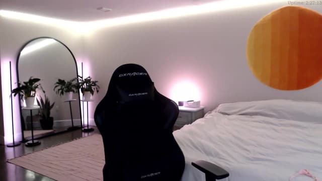 Gallery image thumbnail from Marie's myfreecams stream on, 12/13/2024, 24:01 image 20 of 20