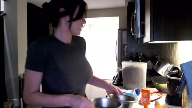 Gallery image thumbnail from Marie's myfreecams stream on, 12/19/2024, 05:20 image 5 of 20