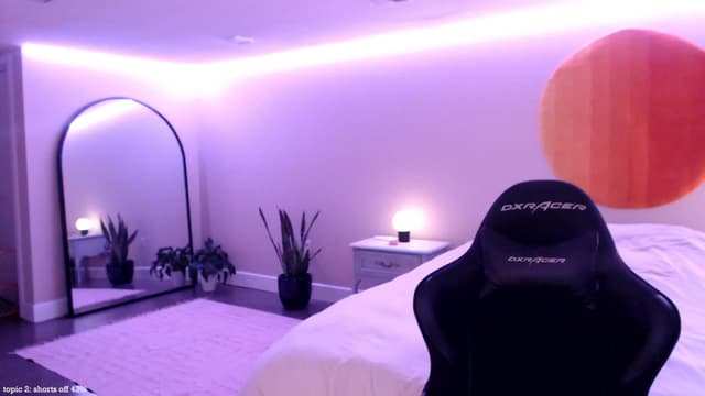 Gallery image thumbnail from Marie's myfreecams stream on, 01/25/2025, 01:07 image 18 of 20