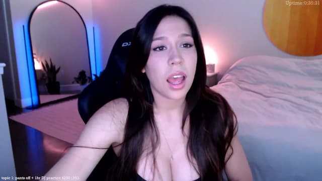 Gallery image thumbnail from Marie's myfreecams stream on, 02/06/2025, 20:55 image 16 of 20