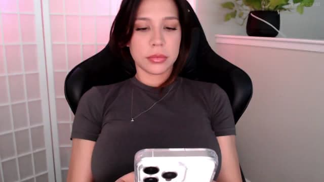 Gallery image thumbnail from Marie's myfreecams stream on, 02/25/2025, 22:44 image 9 of 20