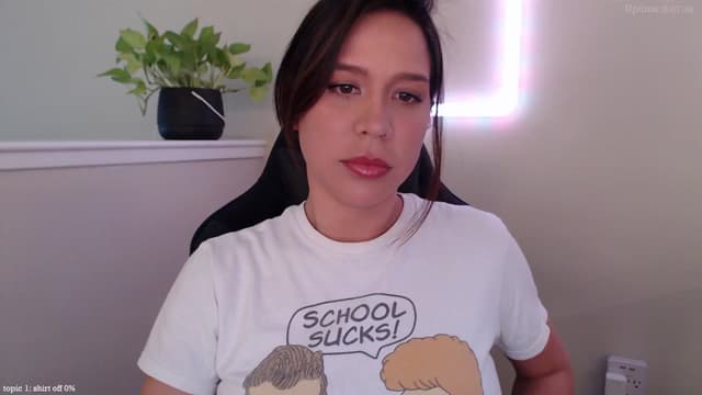 Gallery image thumbnail from Marie's myfreecams stream on, 03/29/2025, 24:05 image 1 of 20