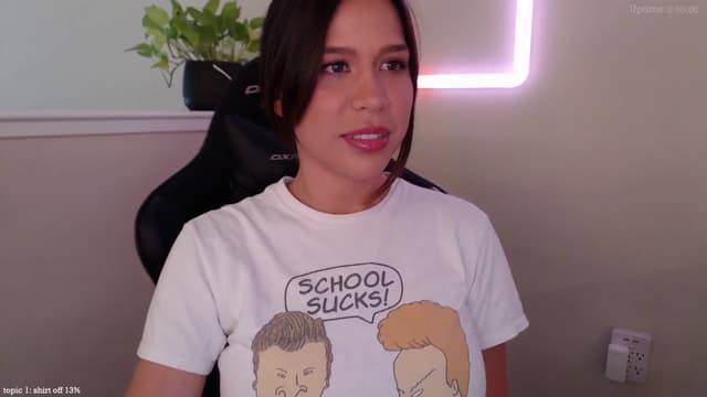 Gallery image thumbnail from Marie's myfreecams stream on, 03/29/2025, 24:05 image 6 of 20