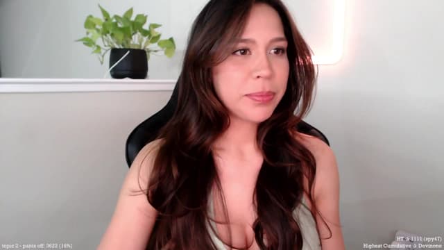 Gallery image thumbnail from Marie's myfreecams stream on, 04/02/2025, 24:06 image 8 of 20