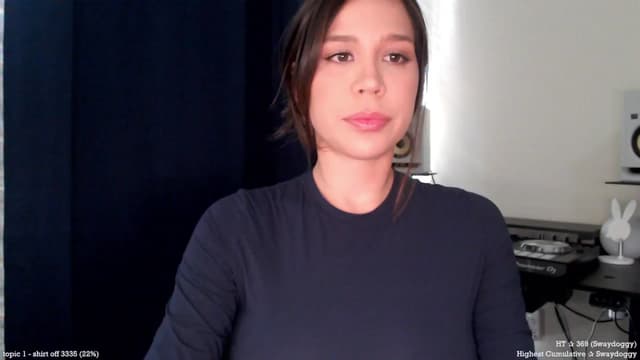 Gallery image thumbnail from Marie's myfreecams stream on, 04/02/2025, 23:01 image 6 of 20