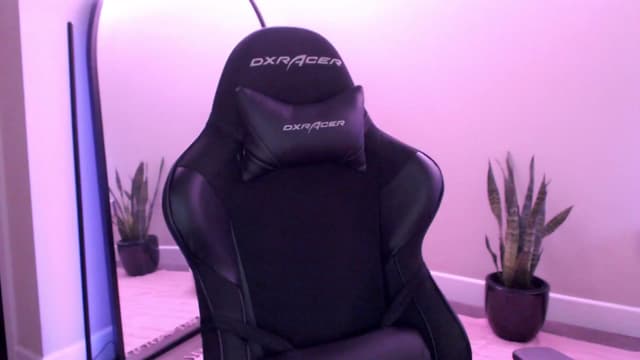 Gallery image thumbnail from Marie's myfreecams stream on, 04/12/2025, 24:42 image 17 of 20