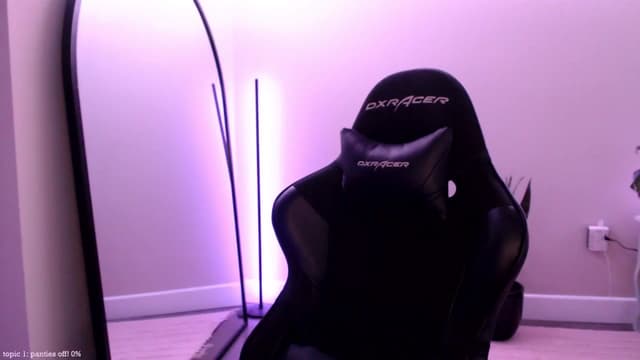 Gallery image thumbnail from Marie's myfreecams stream on, 06/14/2025, 24:46 image 5 of 20
