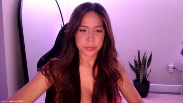 Gallery image thumbnail from Marie's myfreecams stream on, 06/14/2025, 24:46 image 4 of 20