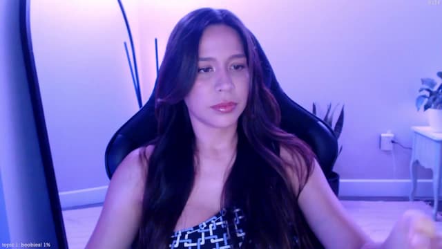 Gallery image thumbnail from Marie's myfreecams stream on, 06/21/2025, 02:08 image 9 of 20