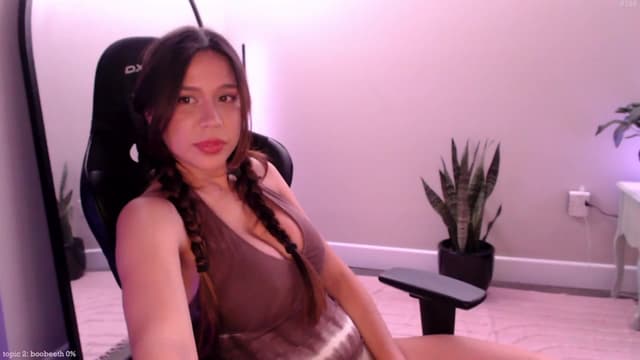 Gallery image thumbnail from Marie's myfreecams stream on, 06/24/2025, 04:12 image 14 of 20