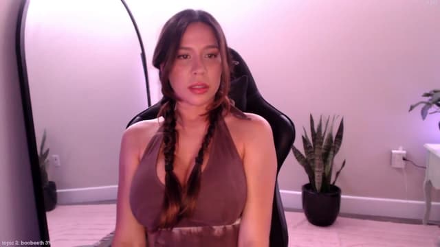 Gallery image thumbnail from Marie's myfreecams stream on, 06/24/2025, 04:12 image 16 of 20