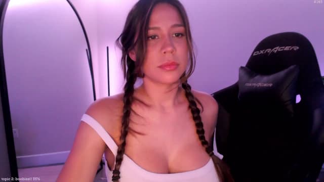 Gallery image thumbnail from Marie's myfreecams stream on, 06/25/2025, 23:03 image 7 of 20