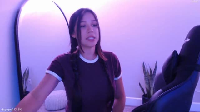 Gallery image thumbnail from Marie's myfreecams stream on, 09/30/2025, 22:48 image 6 of 20