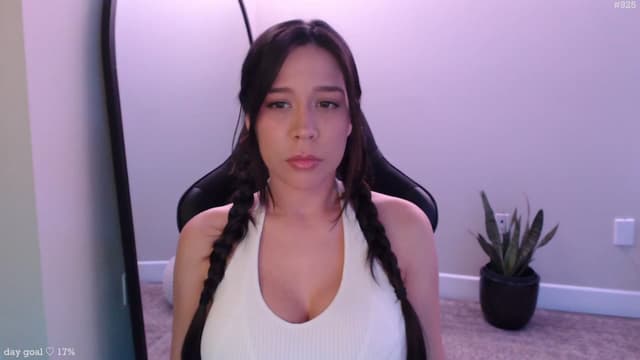 Gallery image thumbnail from Marie's myfreecams stream on, 12/23/2025, 24:30 image 10 of 20