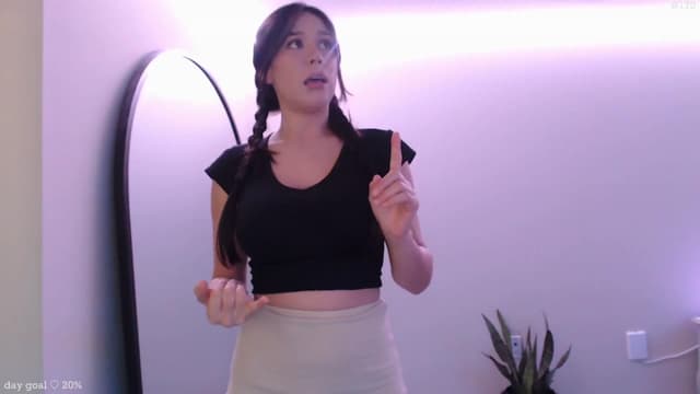 Gallery image thumbnail from Marie's myfreecams stream on, 01/28/2026, 24:01 image 12 of 20