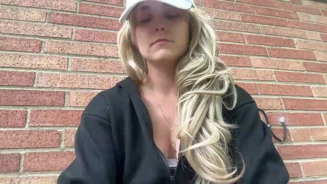 Gallery image thumbnail from Mazie's myfreecams stream on, 07/06/2026, 23:15 image 9 of 20