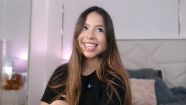 Gallery image thumbnail from Megui's myfreecams stream on, 05/26/2026, 13:04 image 18 of 20