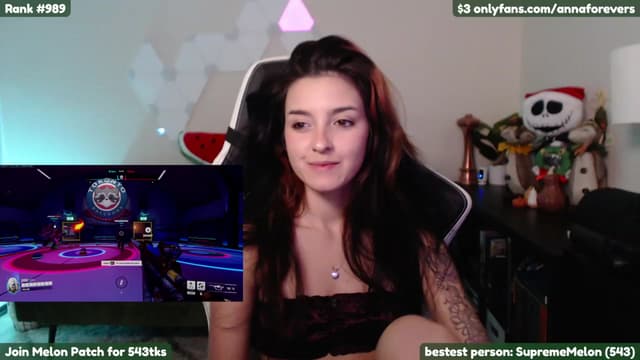 Gallery image thumbnail from Melon's myfreecams stream on, 11/17/2022, 04:42 image 8 of 20