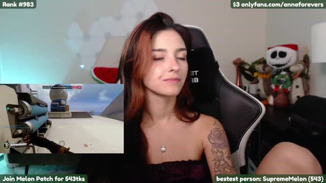 Gallery image thumbnail from Melon's myfreecams stream on, 11/17/2022, 04:42 image 18 of 20