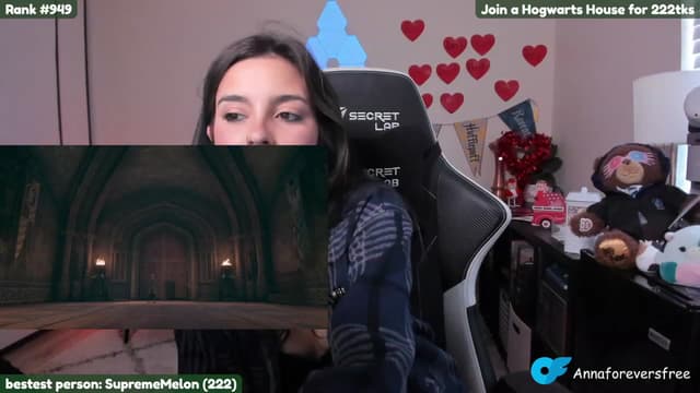 Gallery image thumbnail from Melon's myfreecams stream on, 02/14/2023, 24:51 image 15 of 20