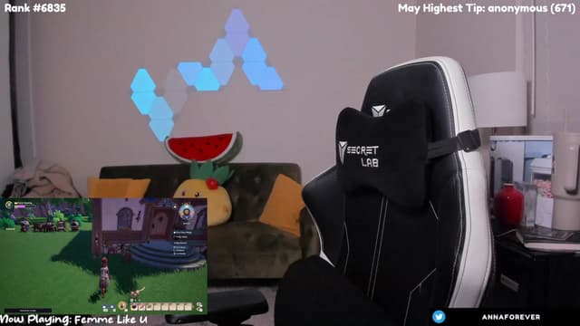 Gallery image thumbnail from Melon's myfreecams stream on, 08/19/2023, 03:34 image 17 of 20