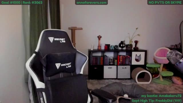 Gallery image thumbnail from Melon's myfreecams stream on, 09/18/2024, 03:03 image 16 of 20