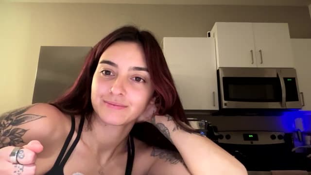 Gallery image thumbnail from Melon's myfreecams stream on, 12/03/2024, 02:30 image 11 of 20