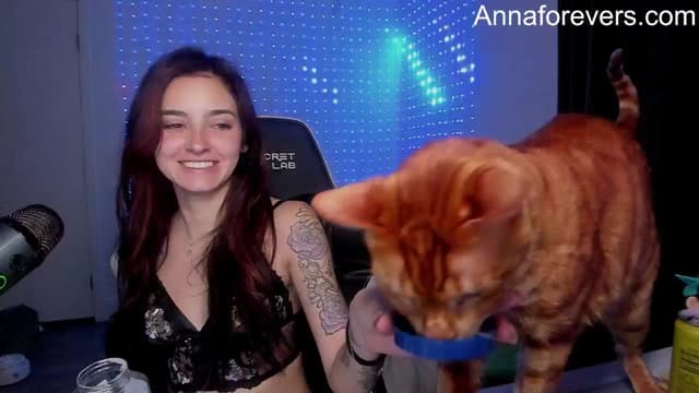 Gallery image thumbnail from Melon's myfreecams stream on, 01/05/2025, 01:34 image 7 of 20