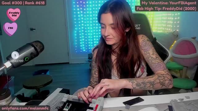 Gallery image thumbnail from Melon's myfreecams stream on, 02/15/2025, 05:28 image 4 of 20