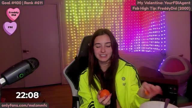 Gallery image thumbnail from Melon's myfreecams stream on, 02/16/2025, 01:32 image 15 of 20