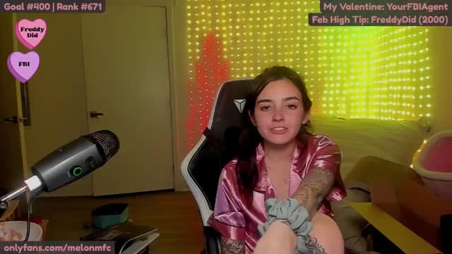 Gallery image thumbnail from Melon's myfreecams stream on, 02/18/2025, 04:18 image 10 of 20