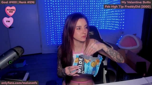 Gallery image thumbnail from Melon's myfreecams stream on, 02/19/2025, 03:09 image 2 of 20