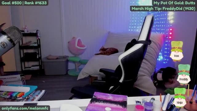 Gallery image thumbnail from Melon's myfreecams stream on, 03/27/2025, 03:33 image 16 of 20