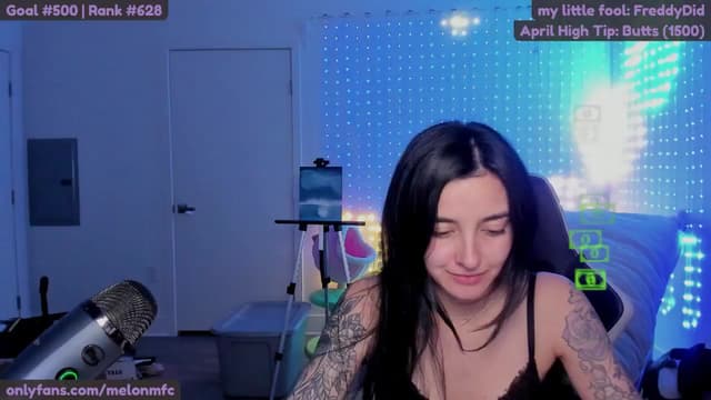 Gallery image thumbnail from Melon's myfreecams stream on, 04/05/2025, 04:39 image 16 of 20