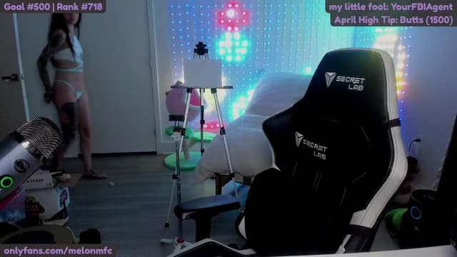 Gallery image thumbnail from Melon's myfreecams stream on, 04/06/2025, 03:37 image 9 of 20