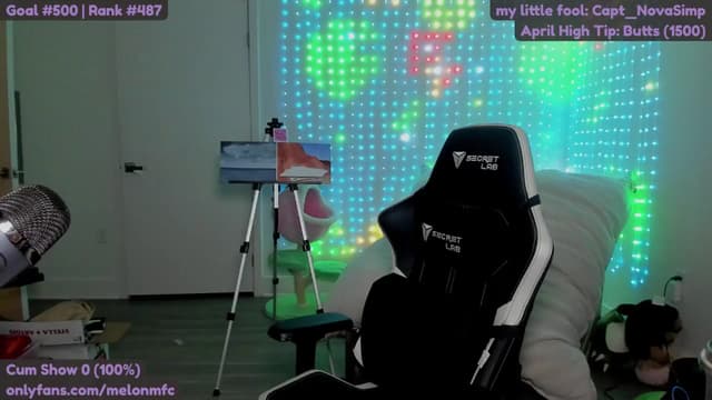 Gallery image thumbnail from Melon's myfreecams stream on, 04/07/2025, 04:38 image 4 of 20