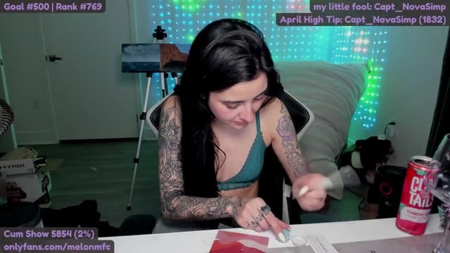 Gallery image thumbnail from Melon's myfreecams stream on, 04/13/2025, 04:12 image 3 of 20