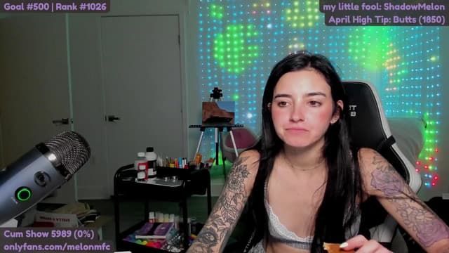 Gallery image thumbnail from Melon's myfreecams stream on, 04/22/2025, 04:03 image 2 of 20
