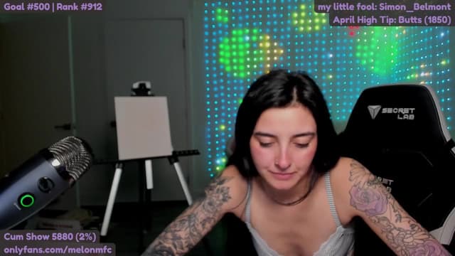 Gallery image thumbnail from Melon's myfreecams stream on, 04/22/2025, 04:03 image 10 of 20