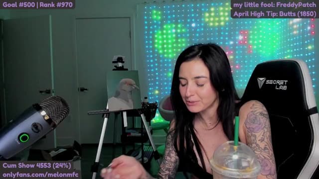 Gallery image thumbnail from Melon's myfreecams stream on, 04/26/2025, 02:11 image 19 of 20