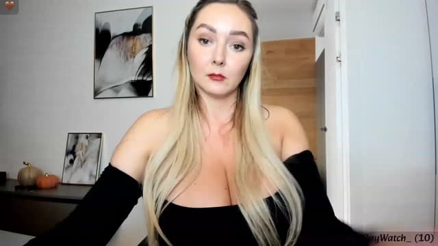 Gallery image thumbnail from Mi_Ha's myfreecams stream on, 09/27/2023, 15:52 image 5 of 20